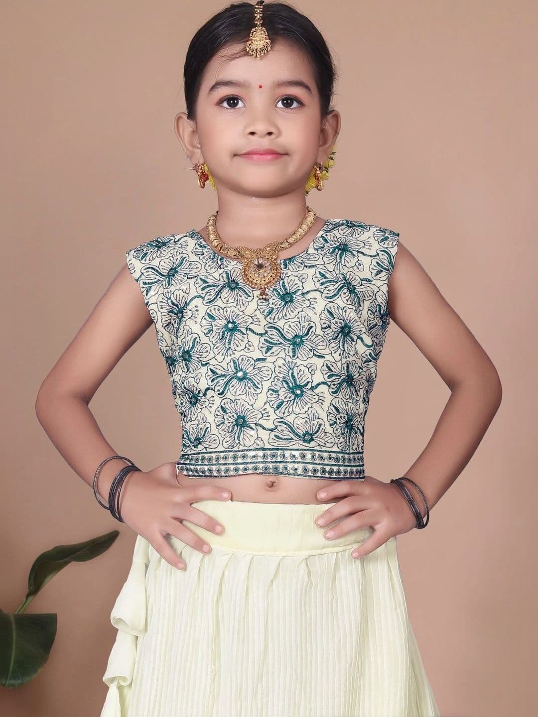 Tiny Twirls Girls Embroidered Thread Work Ready to Wear Lehenga & thumbnail 5