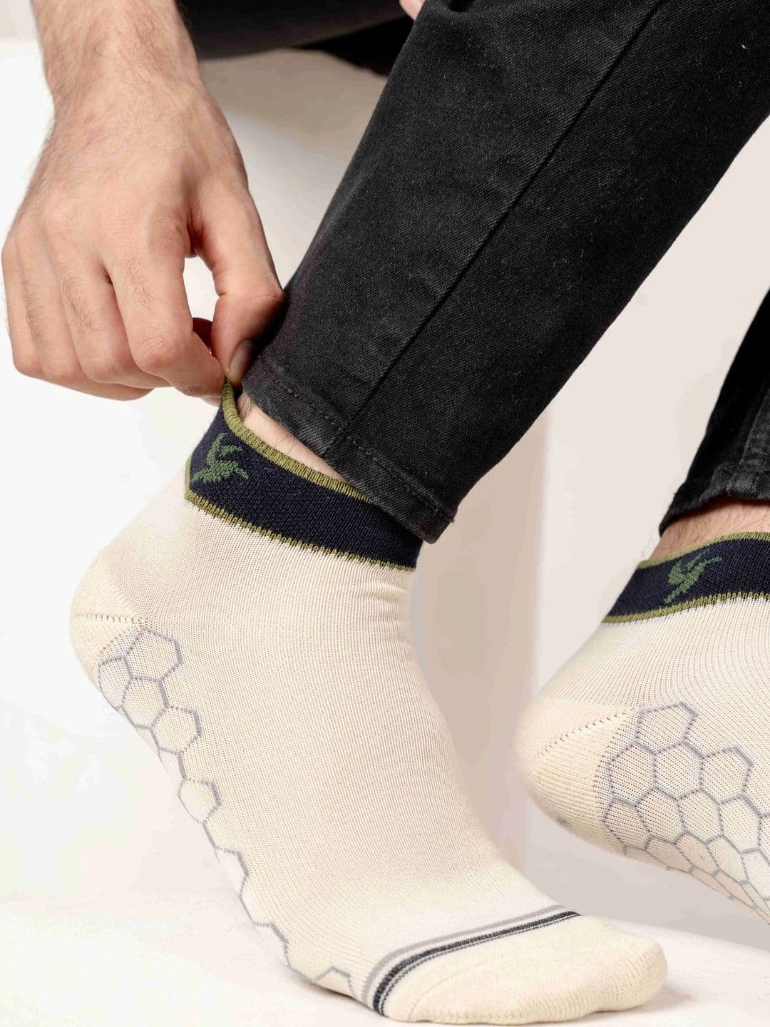 Verosmart Men Patterned Ankle Length Socks thumbnail 4