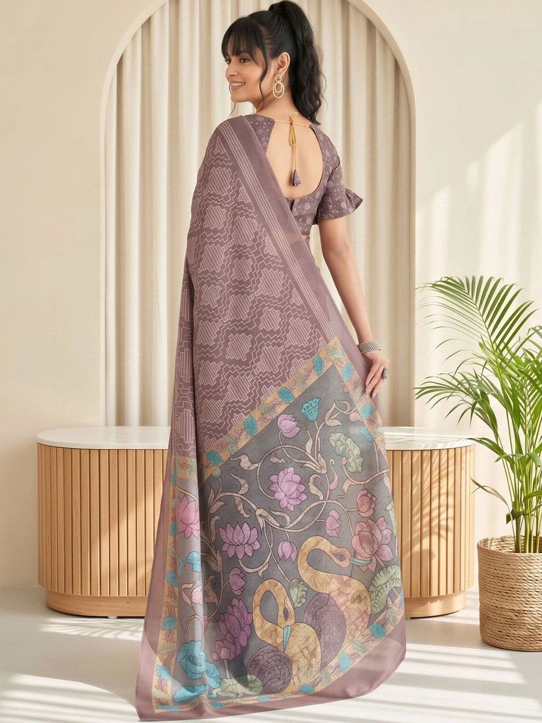 Sangria  Women Linen Blend Designer Saree thumbnail 4