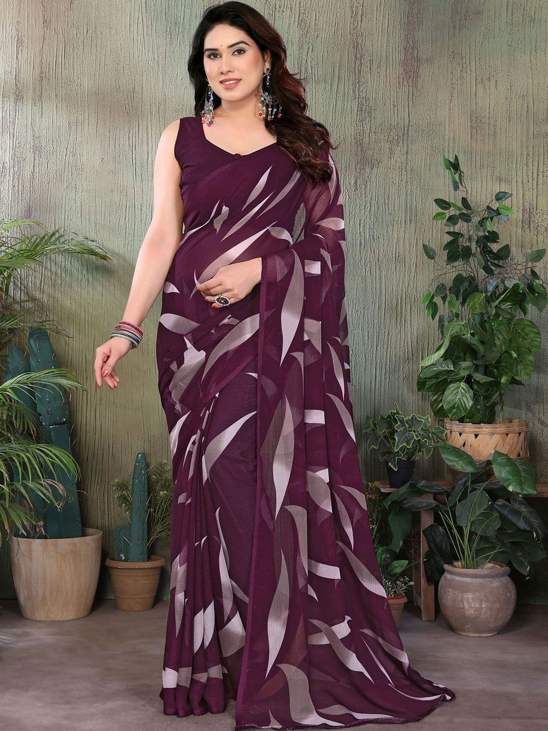 Lookmark Pure Georgette Saree - view 1