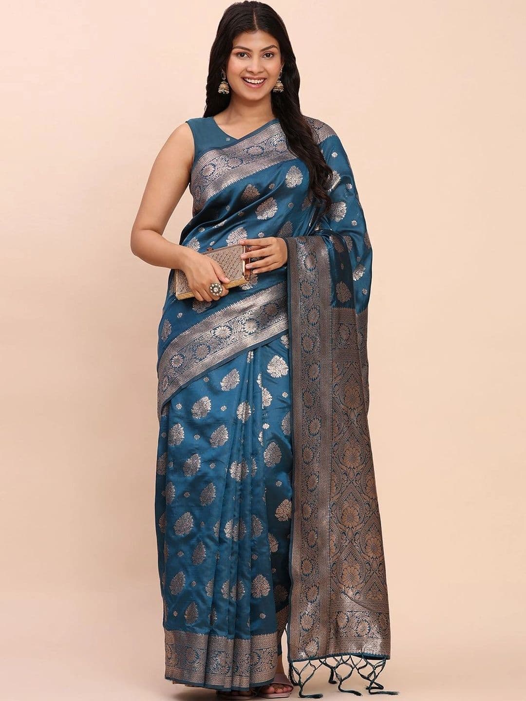 Mitera Woven Design Zari Silk Blend Banarasi Saree thumbnail 3