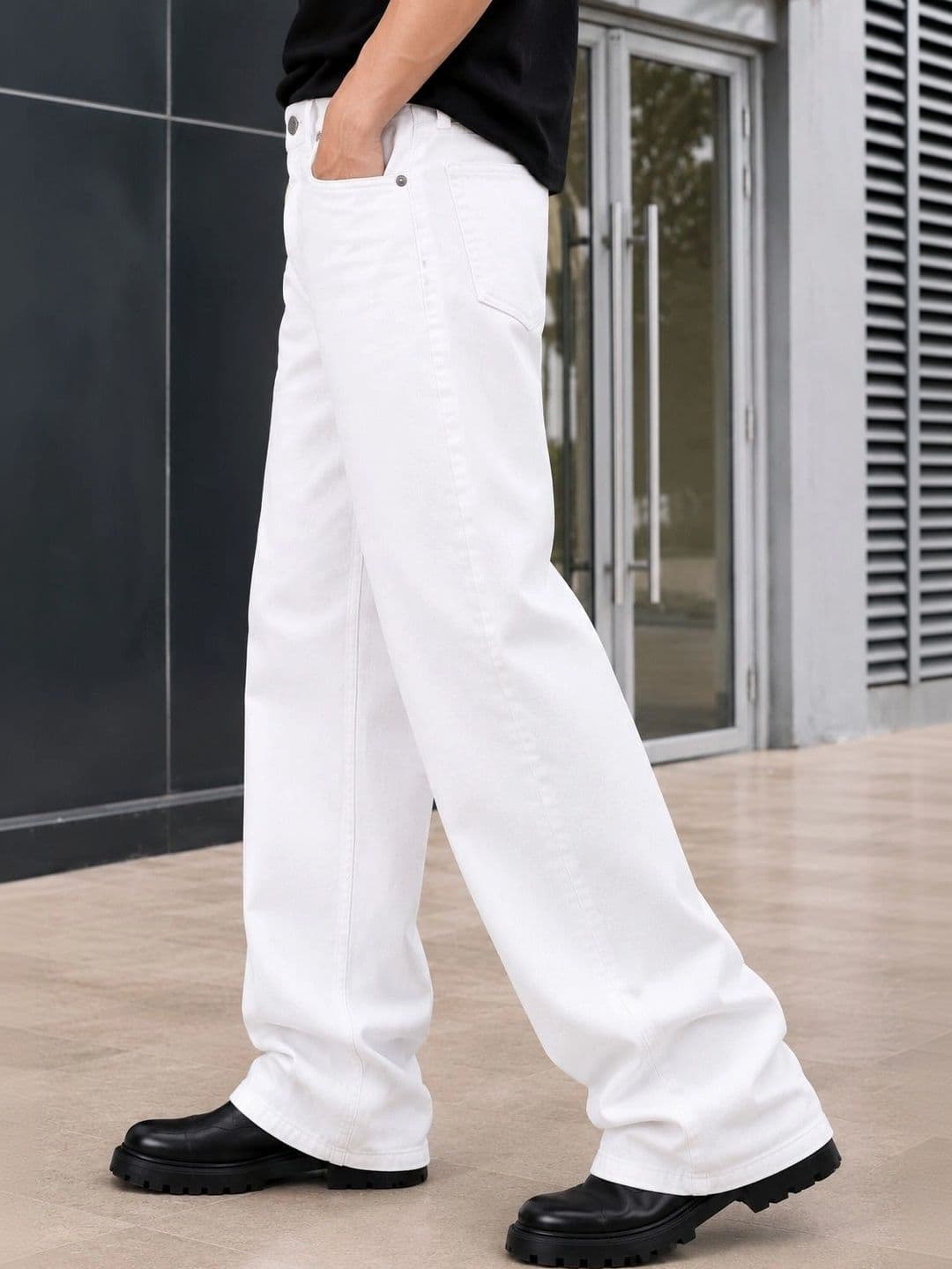 MQ Denim Men Straight Fit Mid-Rise Jeans thumbnail 2