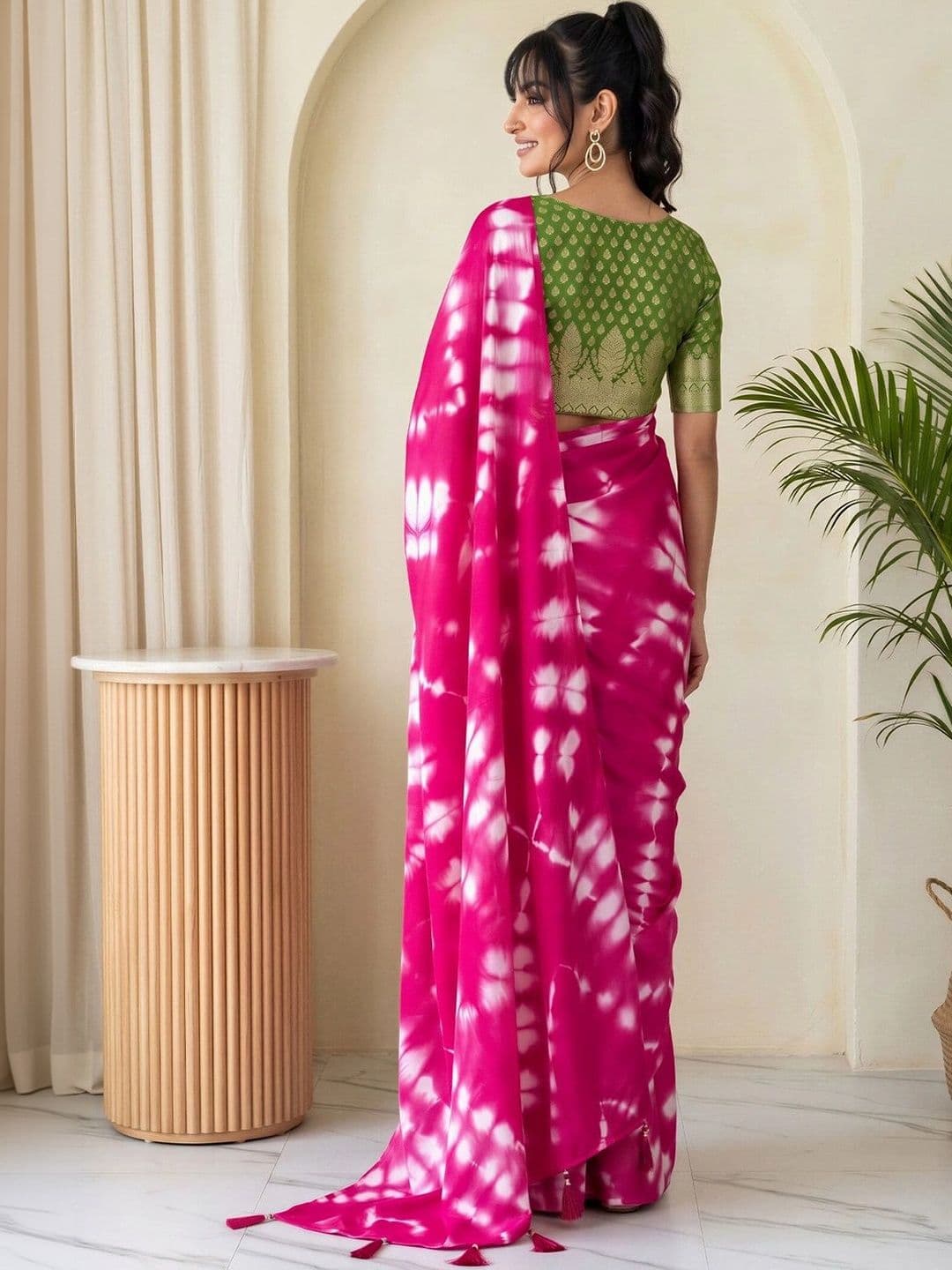 Sangria Tie and Dye Silk Blend Designer Block Print Saree thumbnail 3