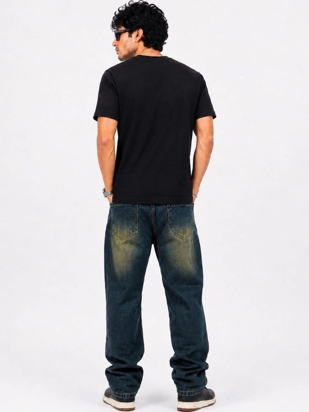 MQ Denim Men Straight Fit Mid-Rise Light Fade Jeans thumbnail 4