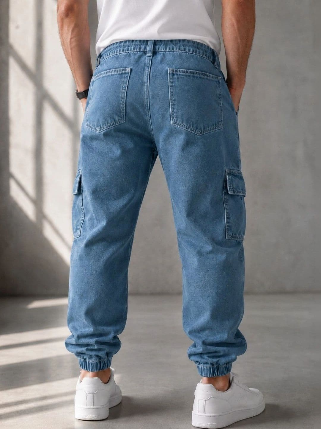 styhub Men Relaxed Fit Mid-Rise Jeans thumbnail 3