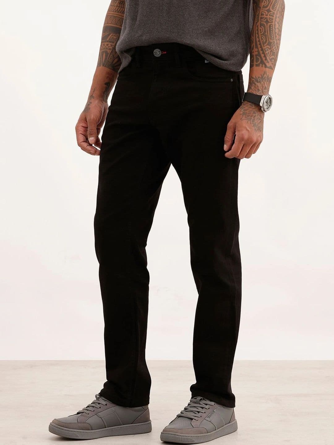 WROGN Men Straight Fit Mid-Rise Stretchable Jeans thumbnail 3