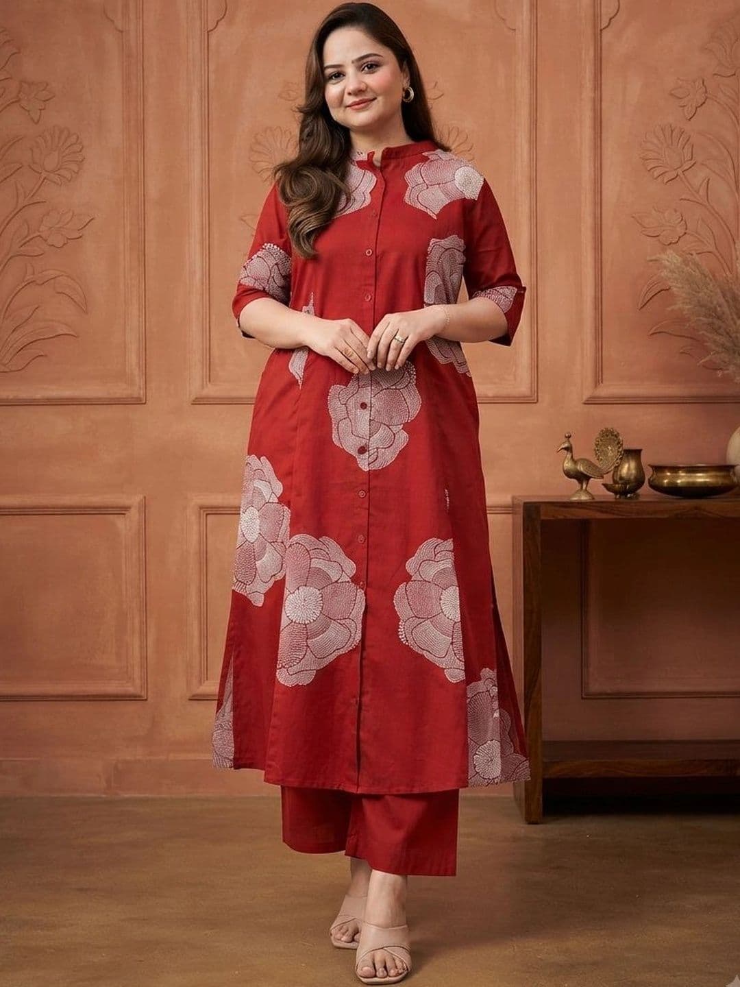 Badrika Women Floral Printed Regular Pure Cotton Kurta with Palazzos thumbnail 3