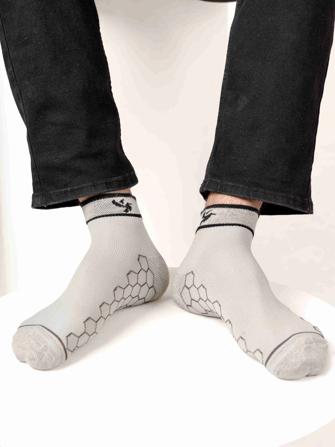 Verosmart Men Patterned Ankle Length Socks thumbnail 4