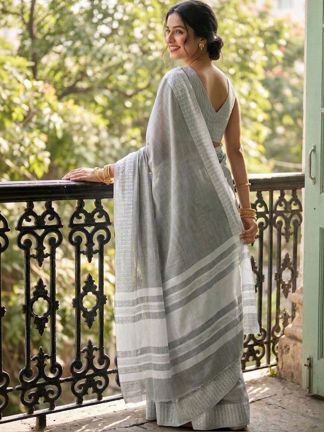 Mitera Striped Linen Blend Saree thumbnail 6