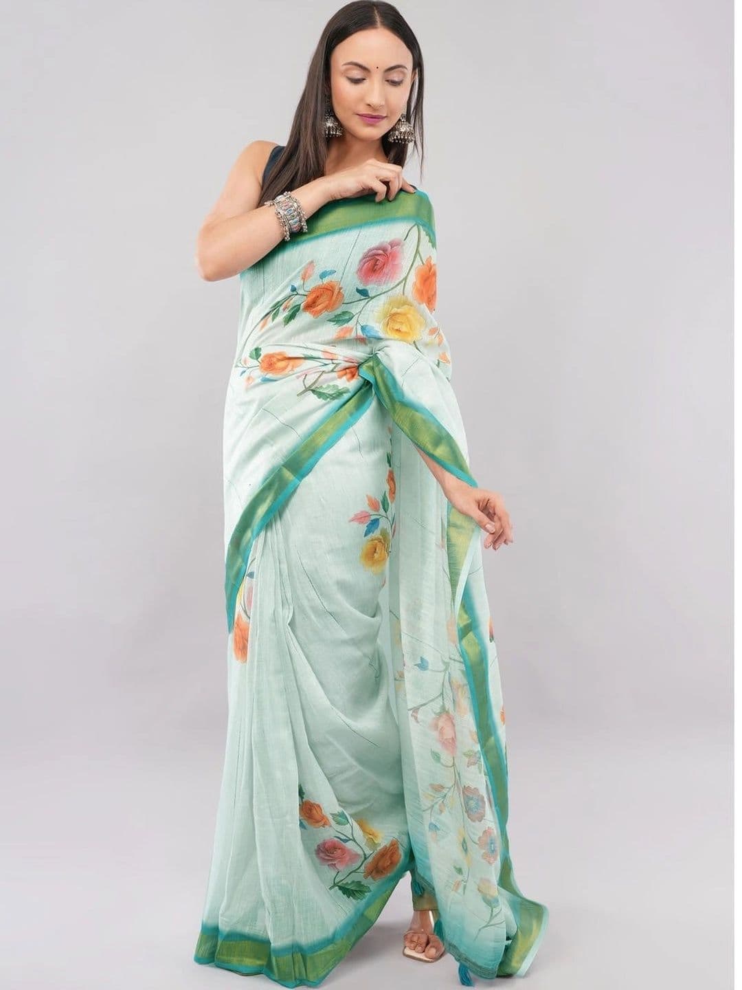 SAMANTHA Floral Linen Blend Saree thumbnail 3