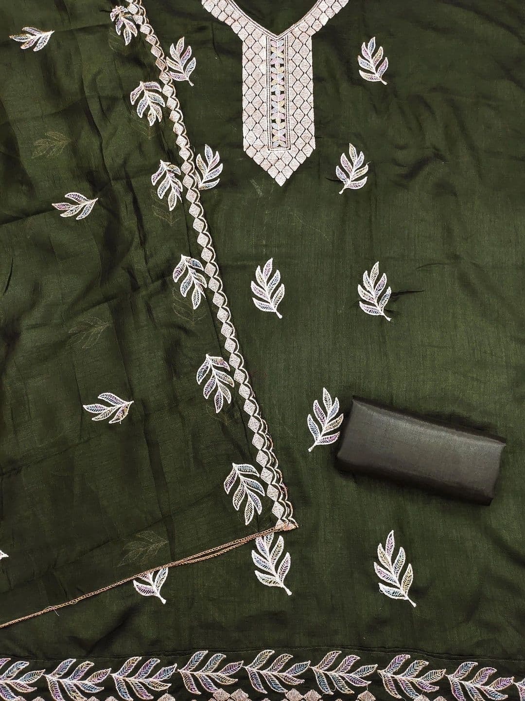 TAVAS Embroidered Pure Cotton Unstitched Dress Material thumbnail 4