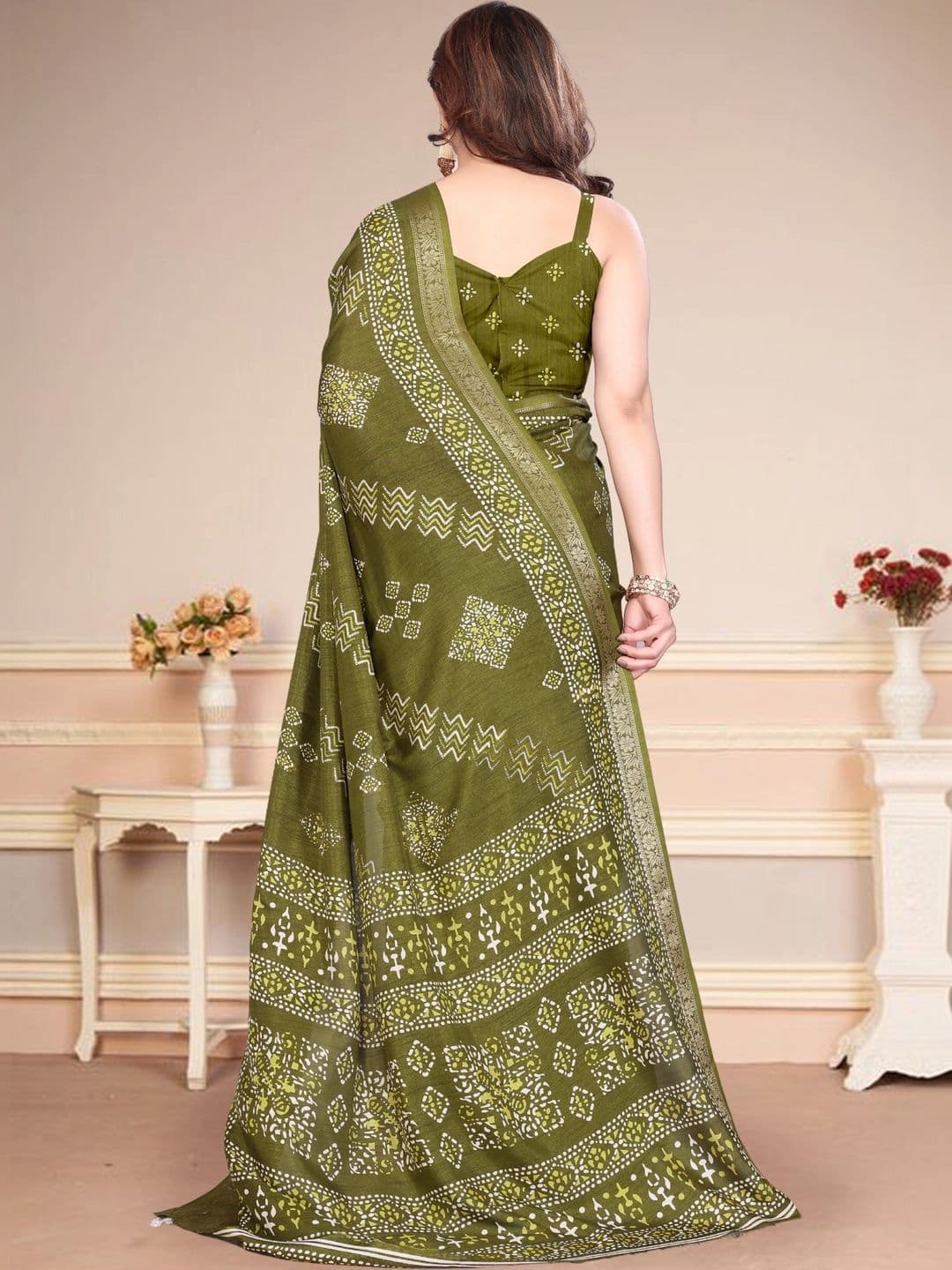 BOLOKA Bandhani Poly Georgette Designer Saree thumbnail 4
