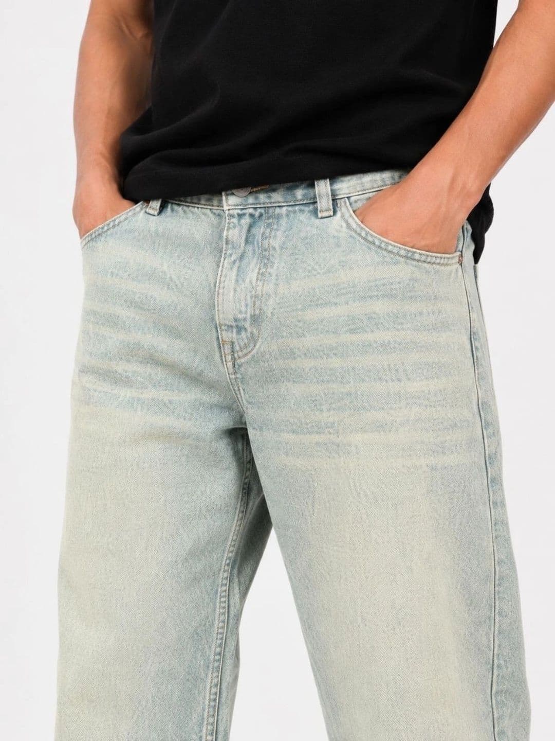 MQ Denim Men Straight Fit Mid-Rise Light Fade Jeans thumbnail 6