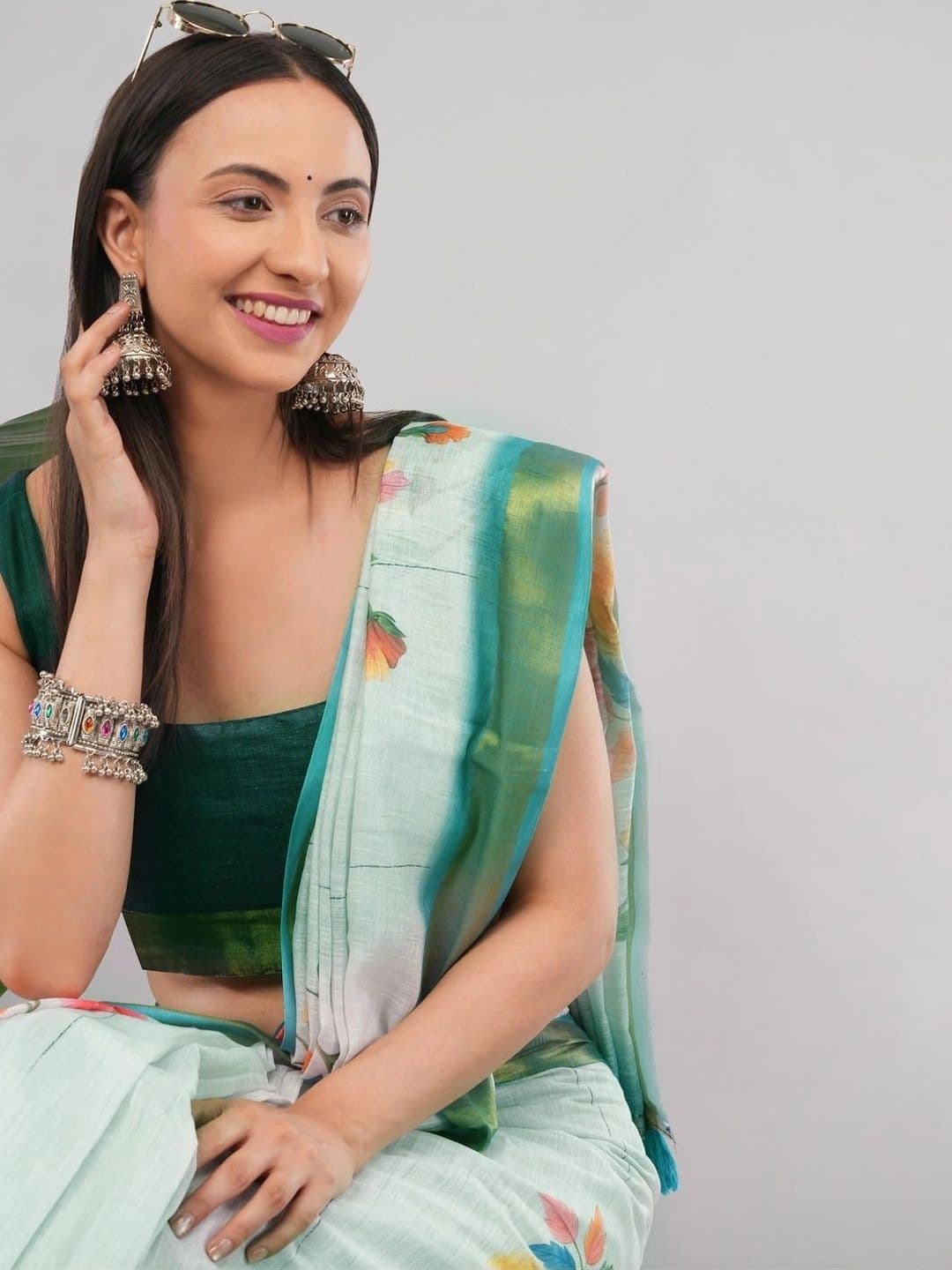 SAMANTHA Floral Linen Blend Saree thumbnail 7