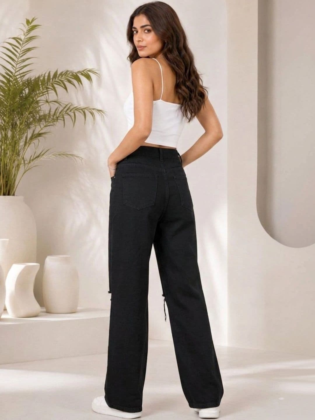 LINARIA Women Classic Relaxed Fit Mid-Rise Highly Distressed Stretchable Jeans thumbnail 2