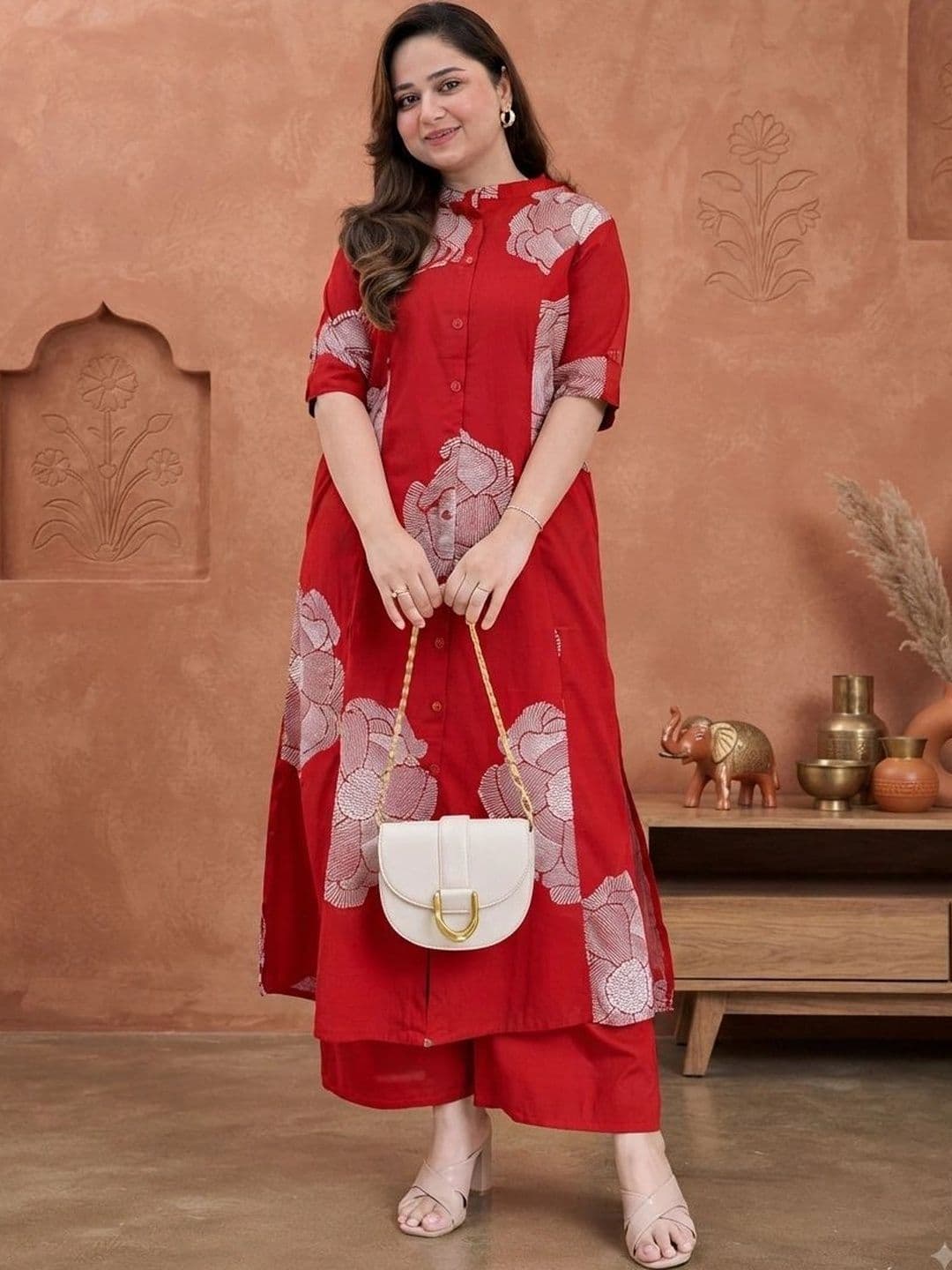 Badrika Women Floral Printed Regular Pure Cotton Kurta with Palazzos thumbnail 4
