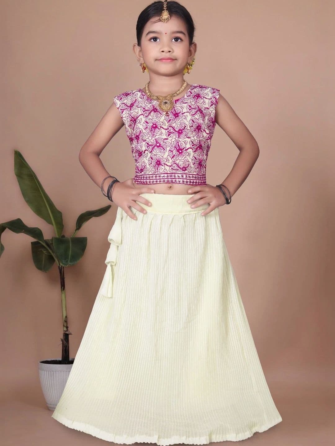 Tiny Twirls Girls Embroidered Thread Work Ready to Wear Lehenga Choli - view 1