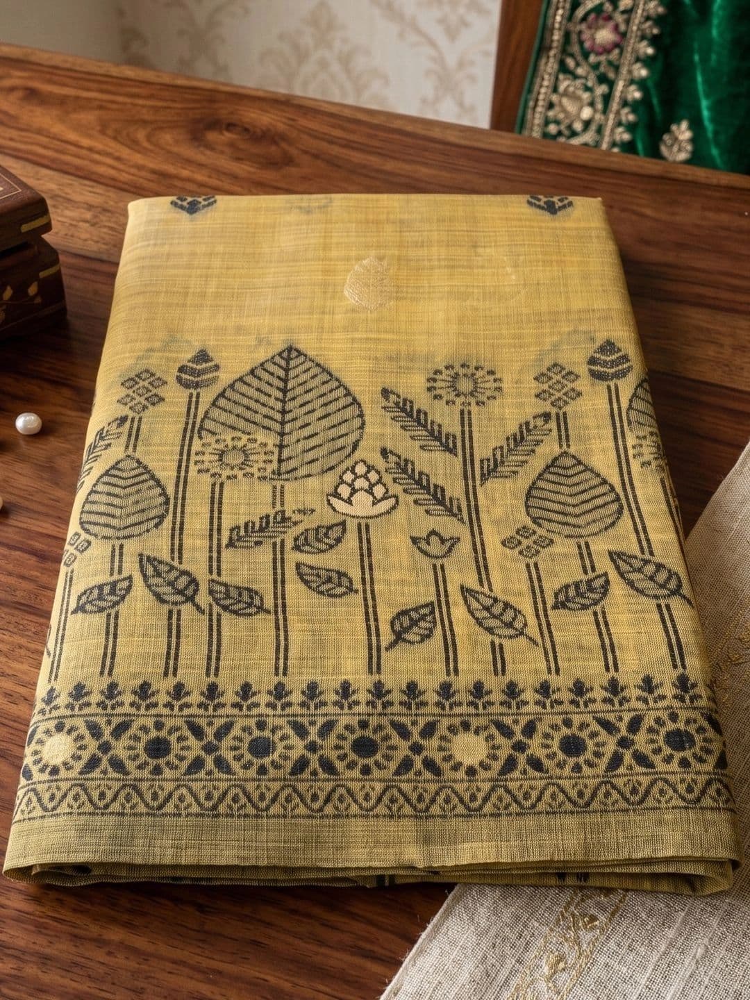 Mitera Woven Design Chanderi Saree thumbnail 4