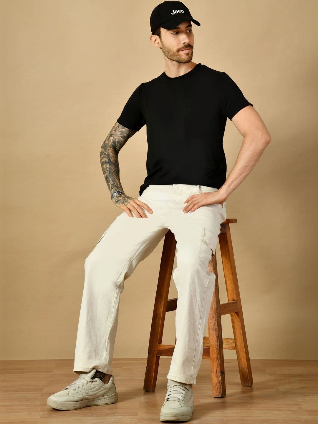 Metronaut Men Classic Relaxed Fit Denim Mid-Rise Stretchable Jeans thumbnail 4