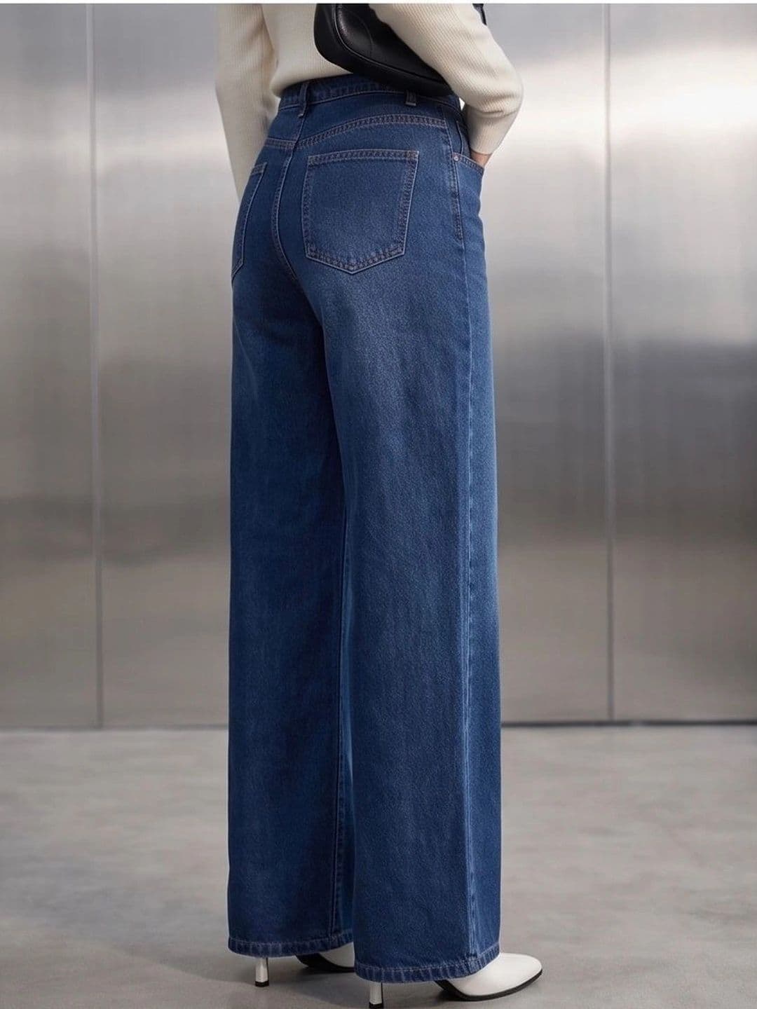 Shrutika Women Original Wide Leg High-Rise Light Fade Stretchable Jeans thumbnail 4