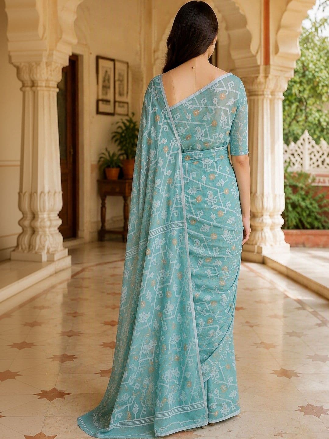 Saatika Women Cotton Blend Saree thumbnail 3