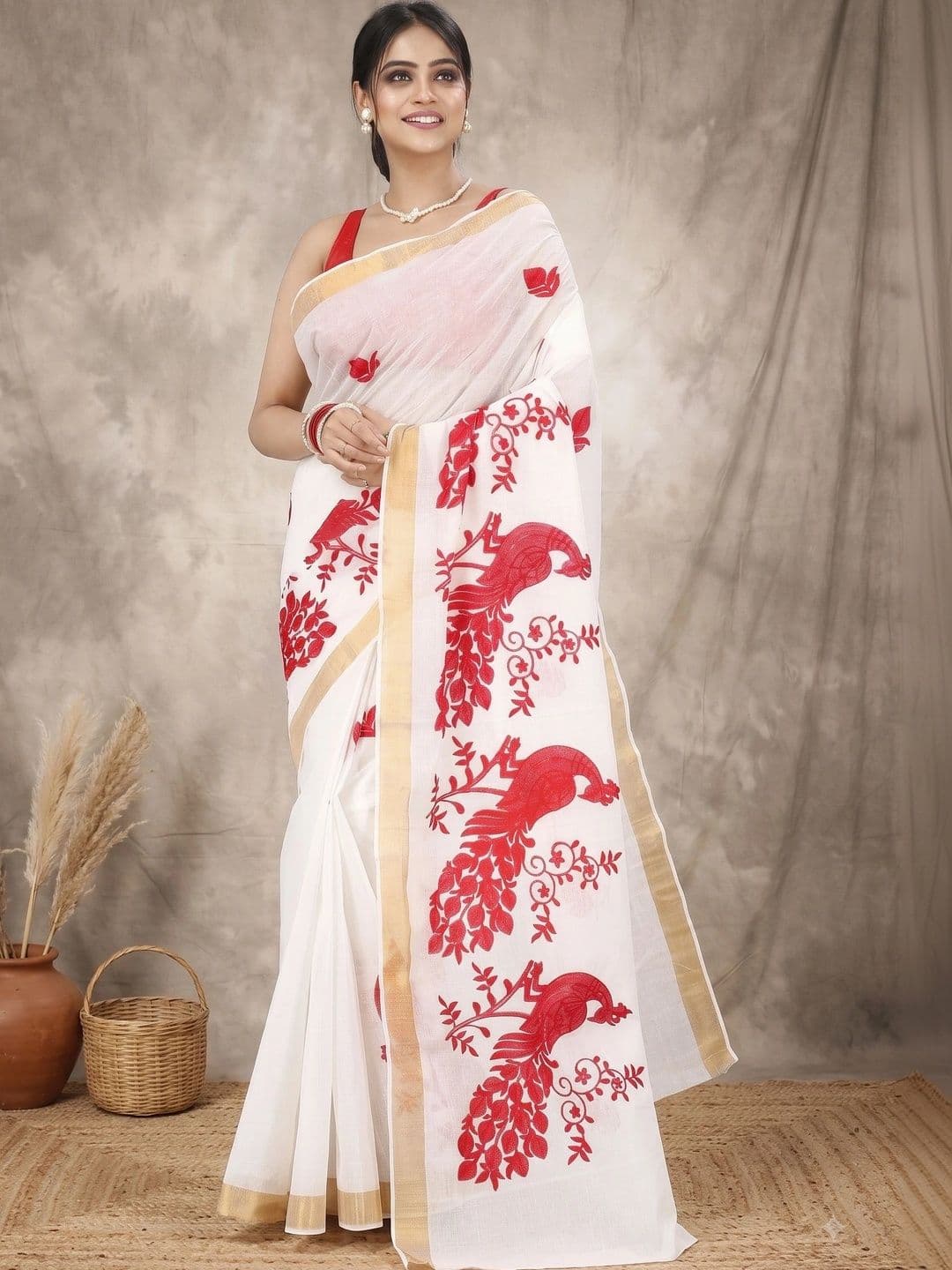 GitAsit Woven Design Embroidered Pure Cotton Handloom Taant Saree thumbnail 7
