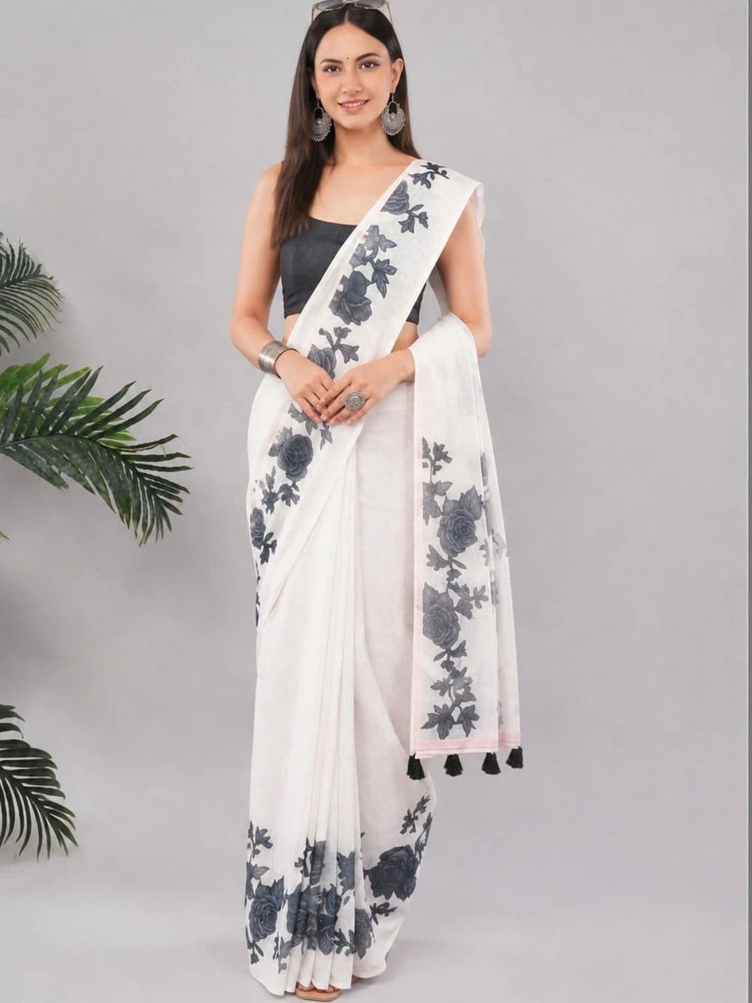 SAMANTHA Women Floral Linen Blend Saree - view 1