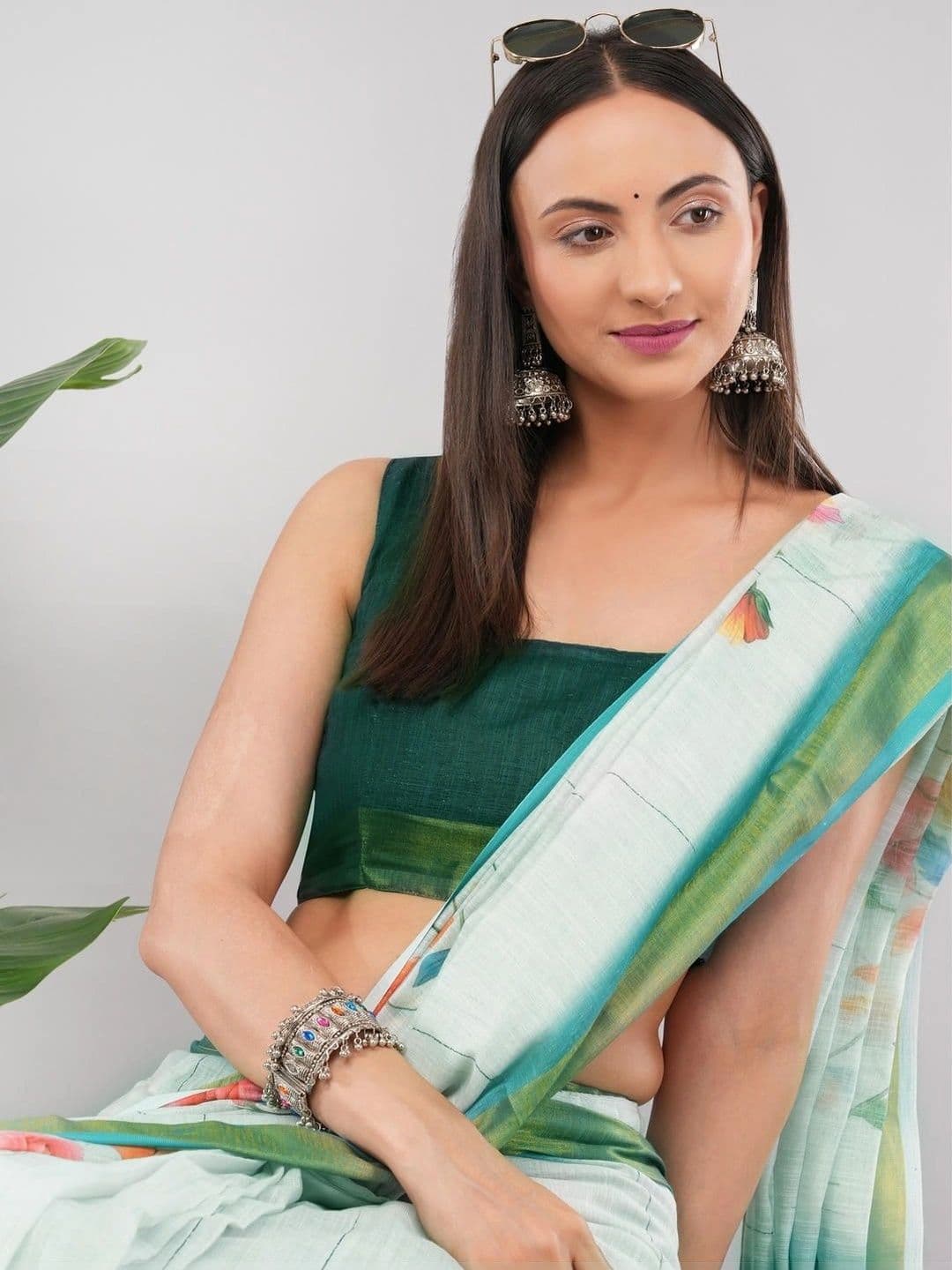 SAMANTHA Floral Linen Blend Saree thumbnail 7