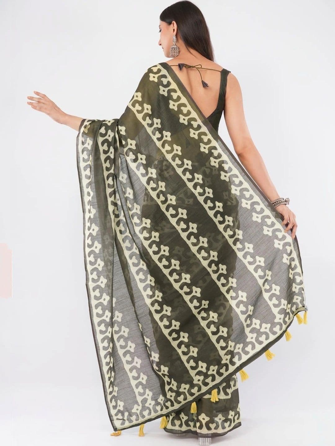 SAMANTHA Ethnic Motifs Linen Blend Belted Saree thumbnail 5