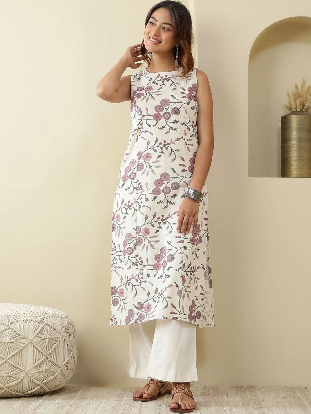Anouk Women Floral Printed Floral Kurta thumbnail 6