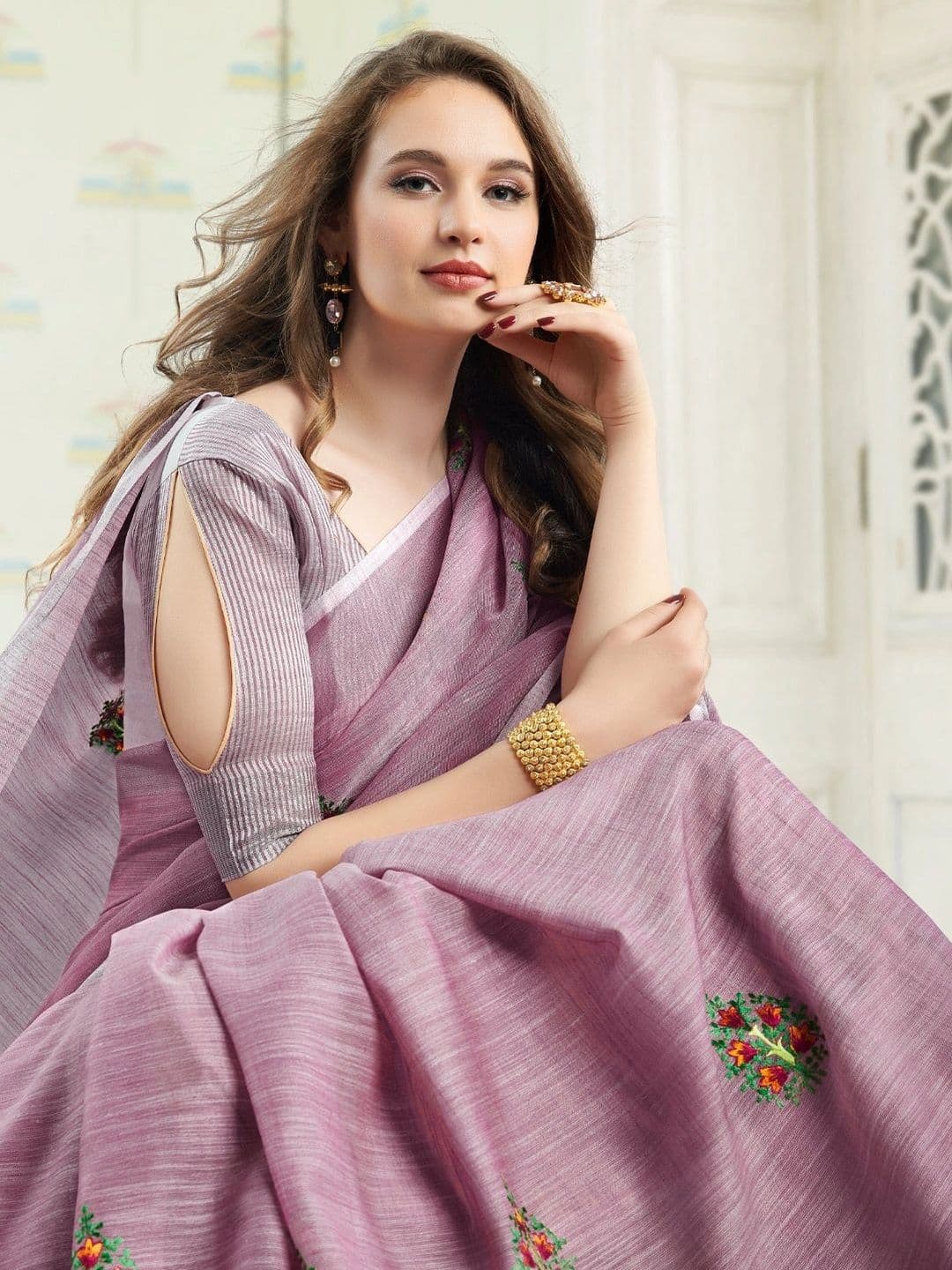 Mitera Woven Design Linen Blend Saree thumbnail 2