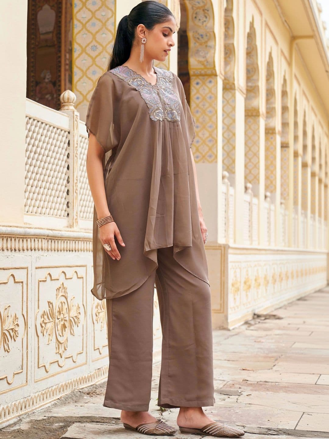 Tikhi Imli Embroidered Tunic with Trousers thumbnail 6