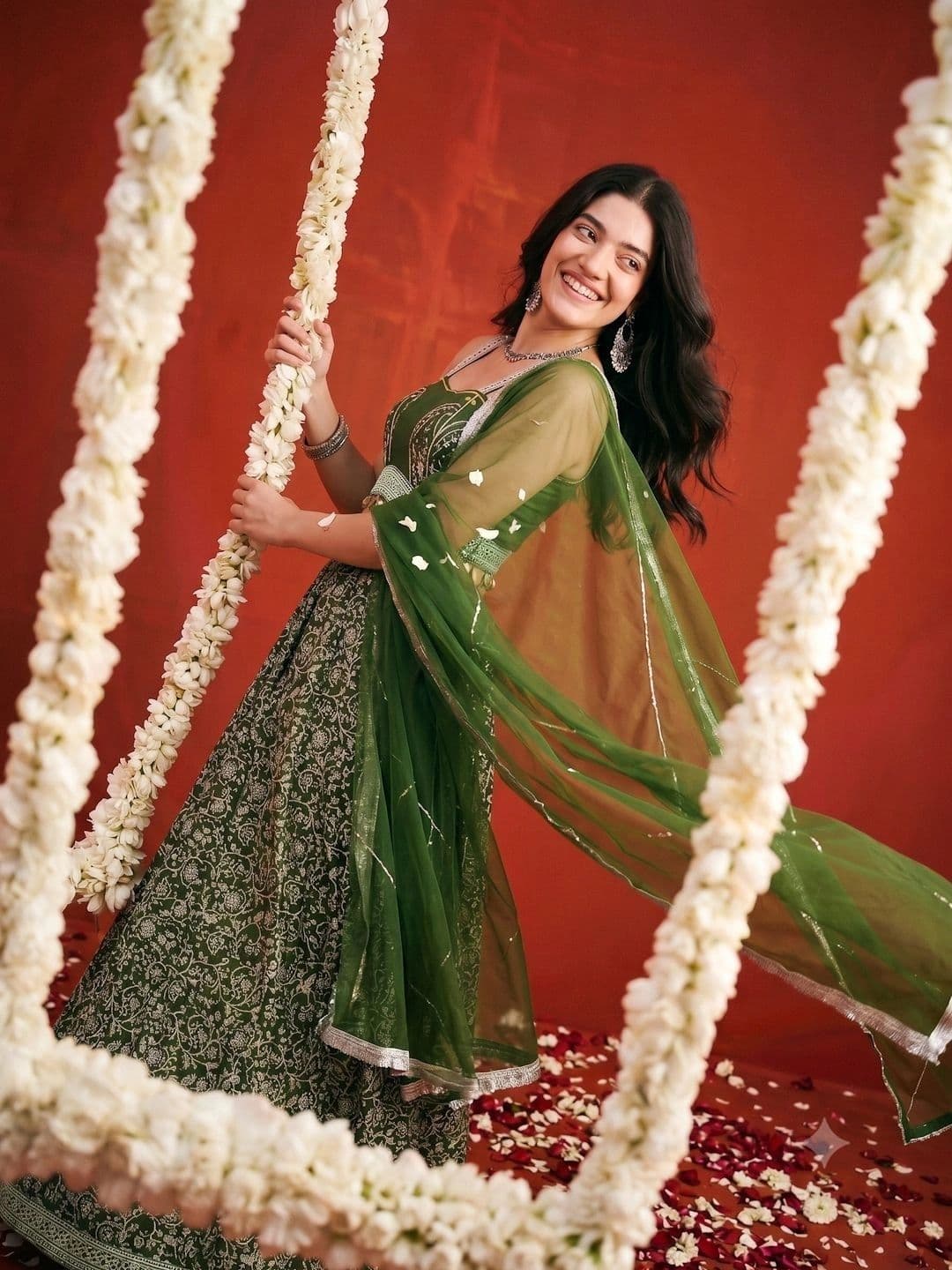 Anouk Ready to Wear Lehenga & Blouse With Dupatta thumbnail 4