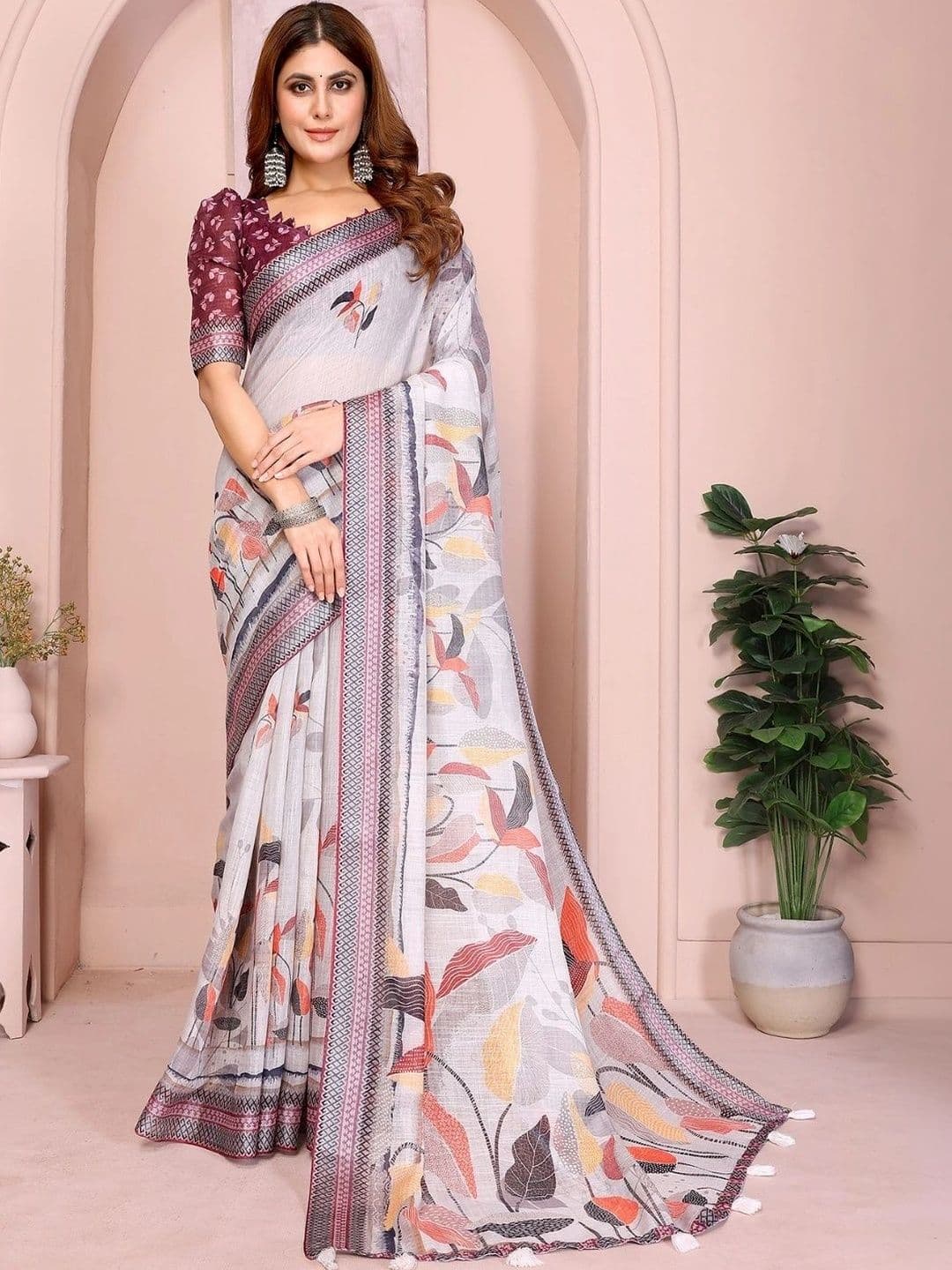 Kesarii Linen Blend Saree - view 1