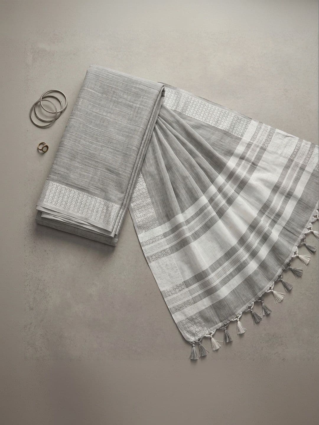 Mitera Striped Linen Blend Saree thumbnail 4