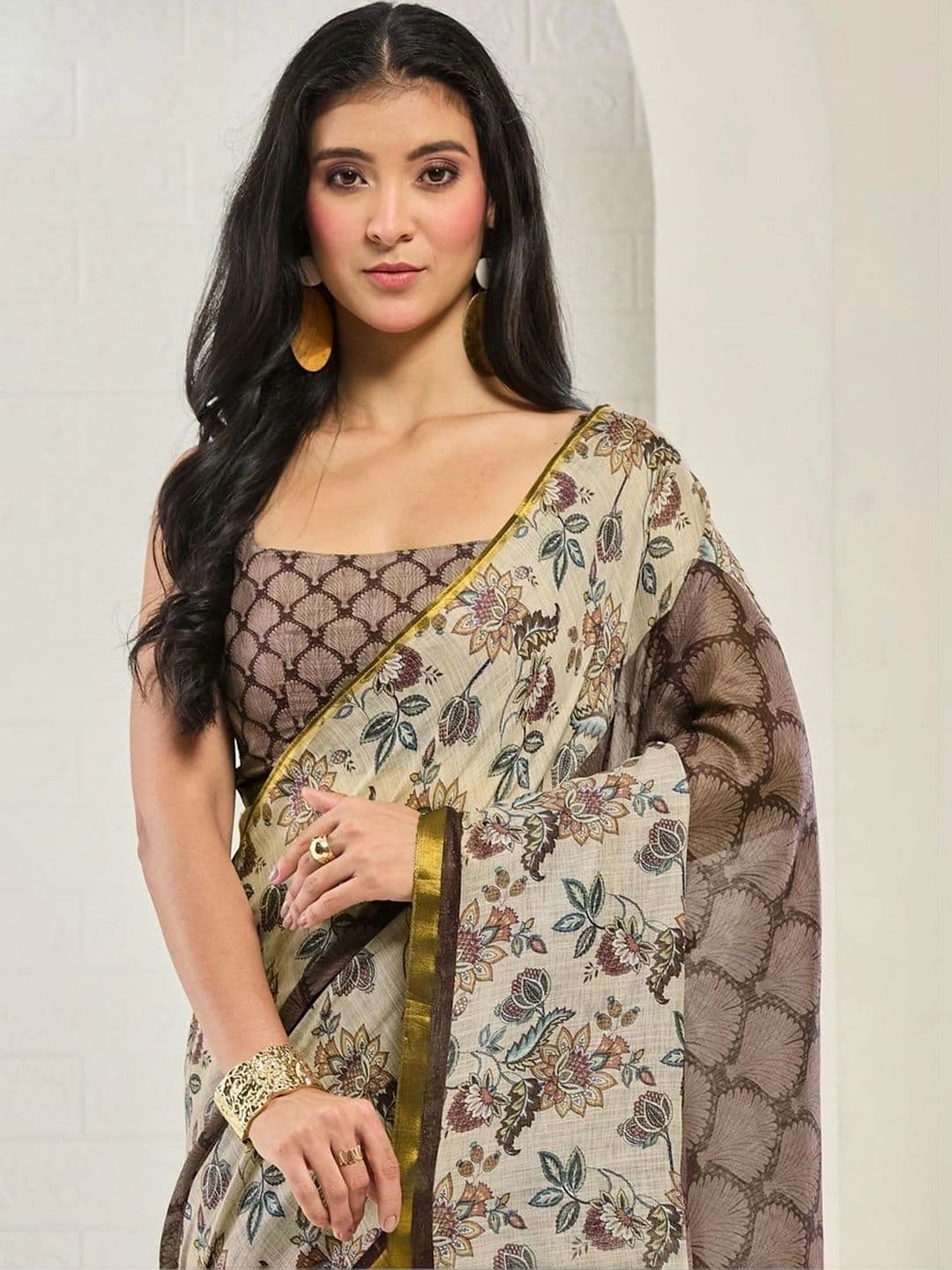 SAMANTHA Floral Linen Blend Fusion Saree thumbnail 3