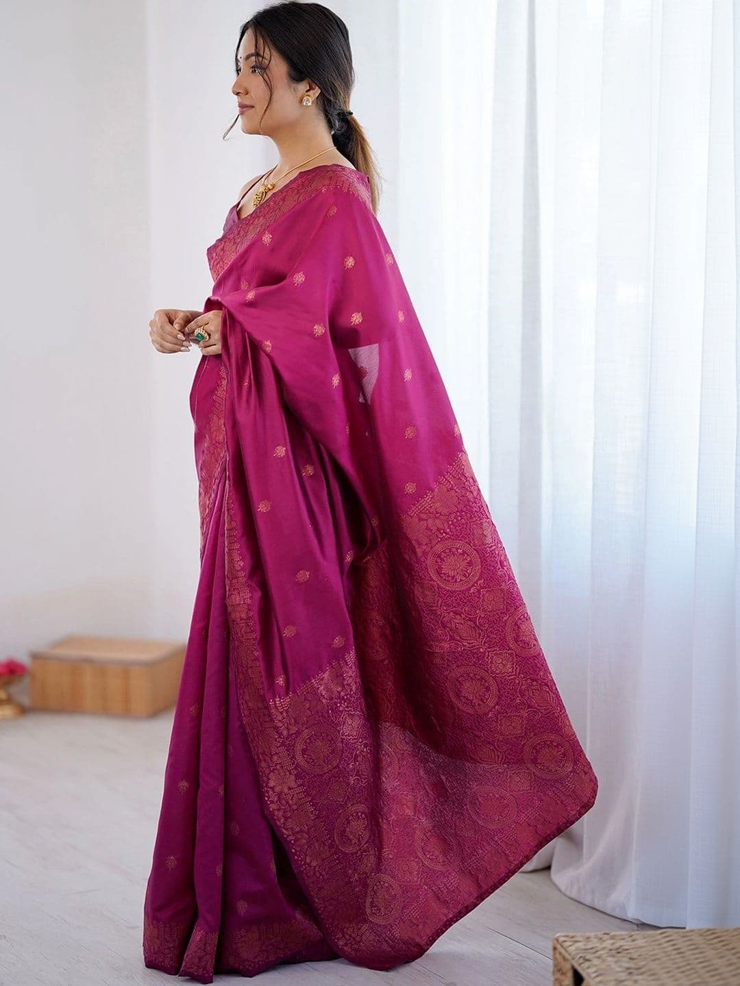 SANISA Woven Design Zari Silk Blend Saree thumbnail 4