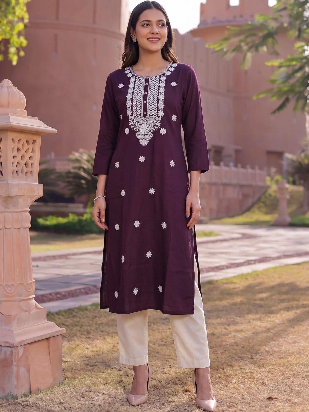 Rangita Women Ethnic Motifs Embroidered Chikankari Kurta - view 1