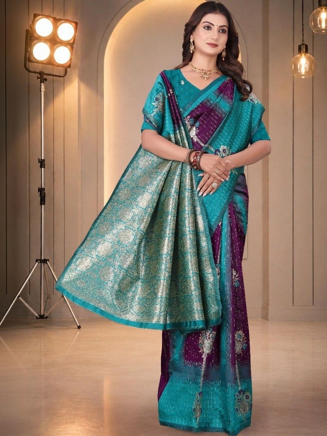 SILKARA CREATION Striped Zari Silk Blend Banarasi Saree thumbnail 4