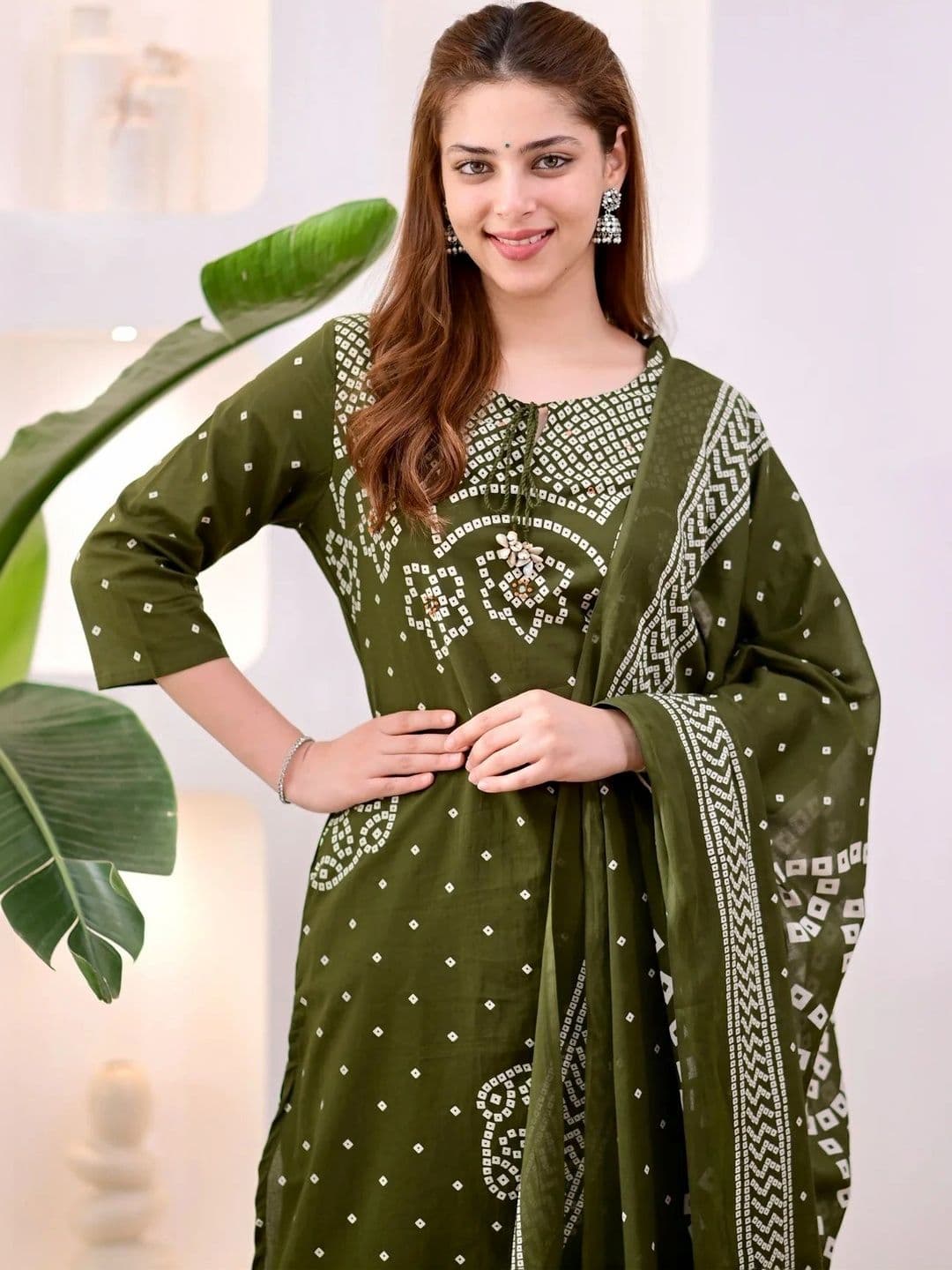 Sangria Women Ethnic Motifs Printed Regular Pure Cotton Kurta with Trousers & With Dupatta thumbnail 7