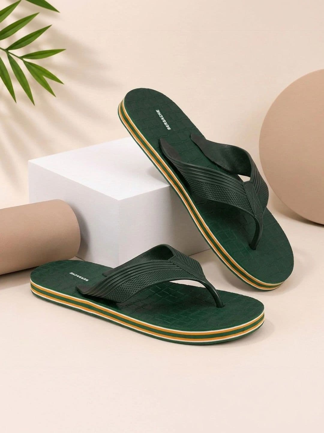 BERSACHE Men Thong Flip-Flops - view 1