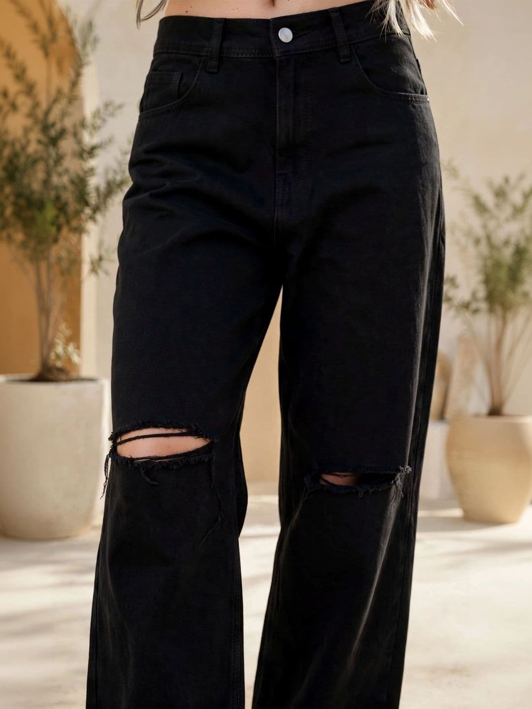 Mast & Harbour Women Classic Relaxed Fit Mid-Rise Highly Distressed Stretchable Jeans thumbnail 3