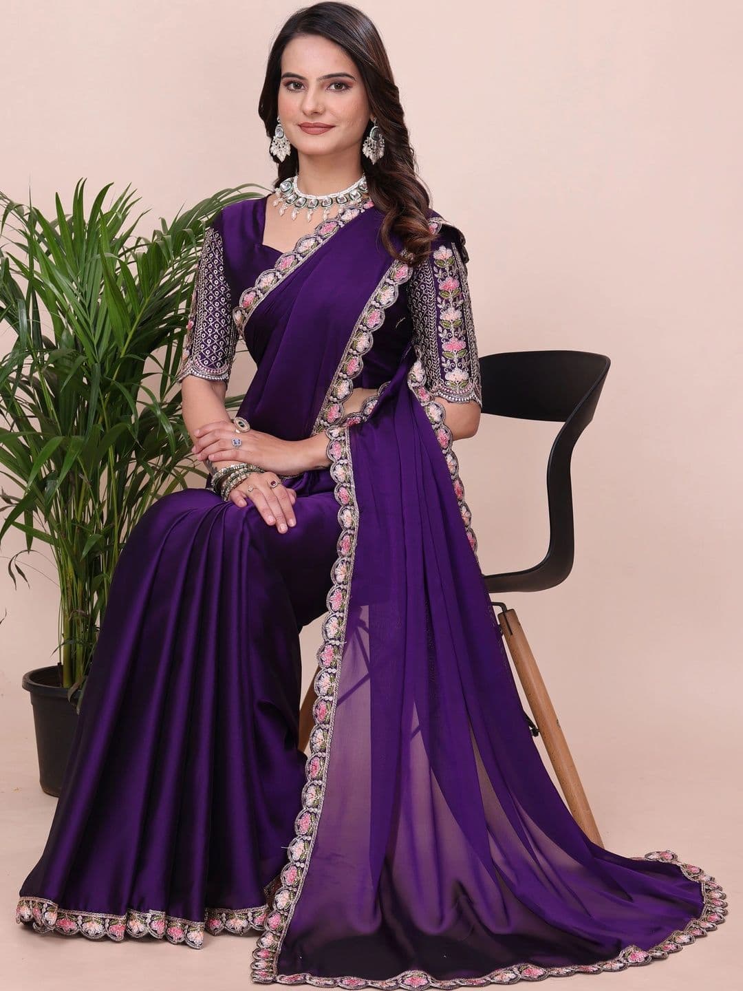 Saanvi Embroidered Silk Blend Saree thumbnail 2