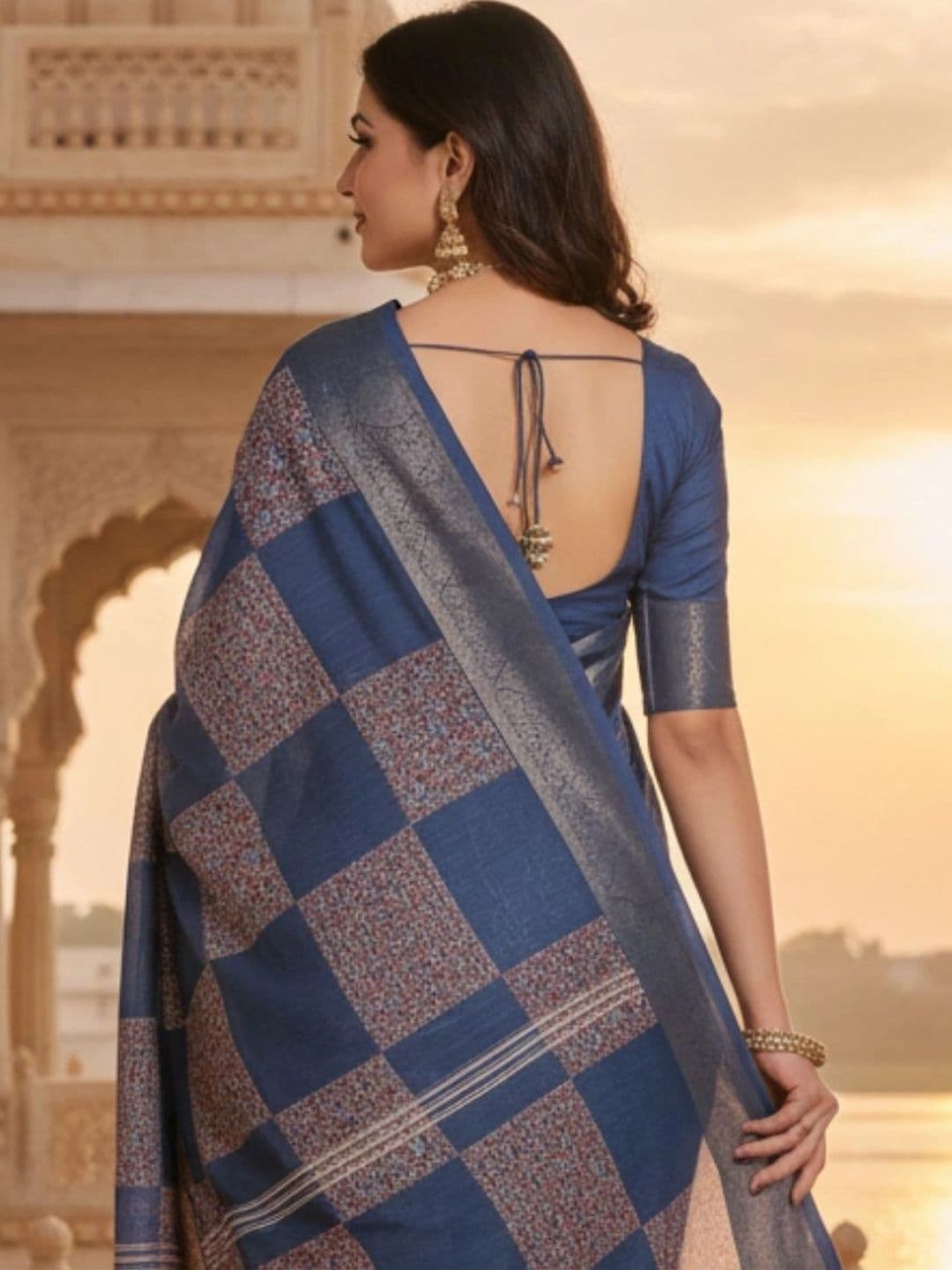 Mitera Silk Blend Designer Saree thumbnail 2