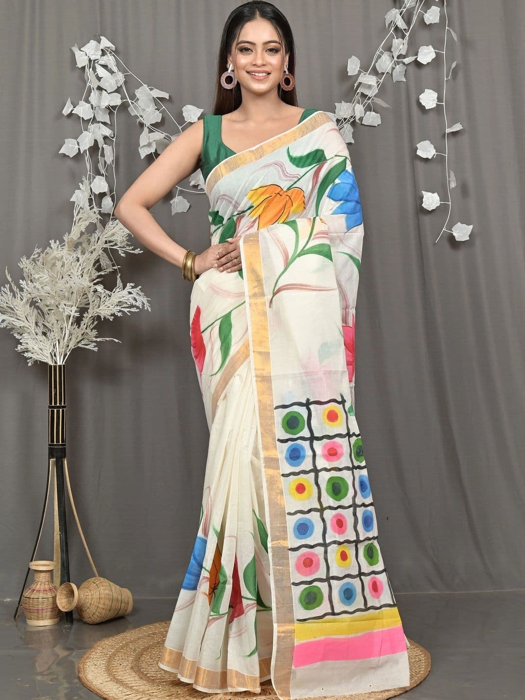 DipDiya Floral Sequinned Pure Cotton Handloom Taant Saree thumbnail 6
