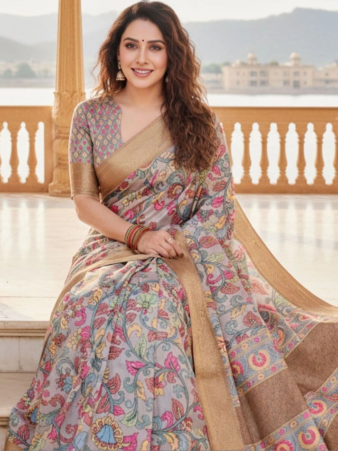 Mitera Floral Silk Blend Designer Saree thumbnail 3