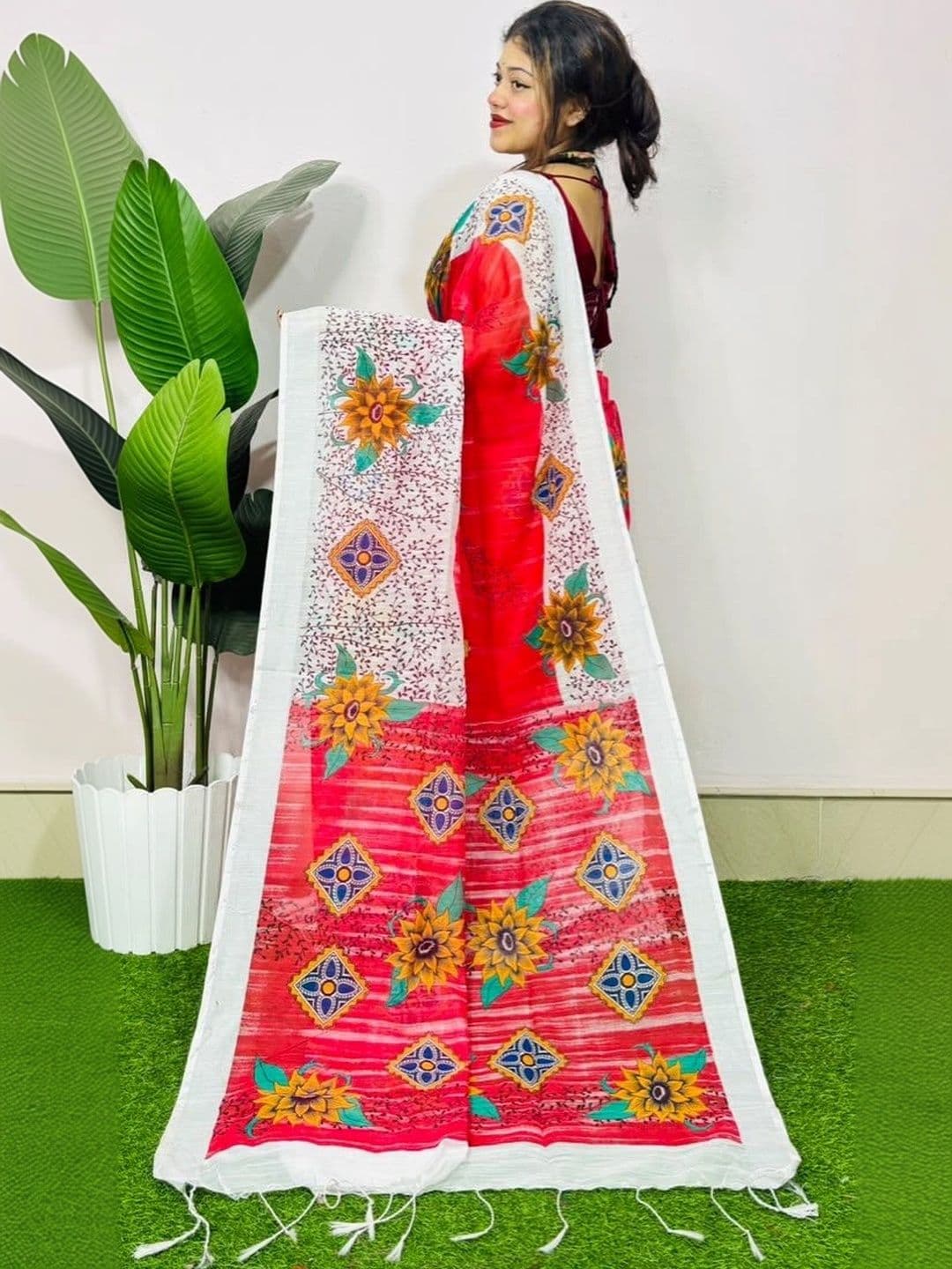 KALINI Floral Pure Cotton Khadi Saree thumbnail 2