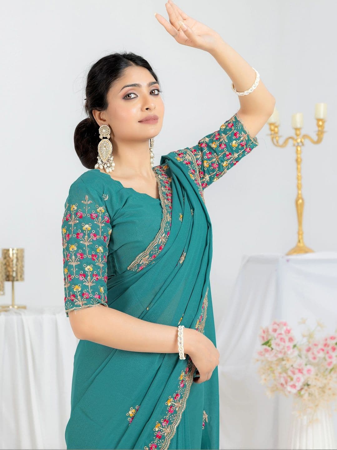 Saanvi Floral Embroidered Poly Georgette Saree thumbnail 2