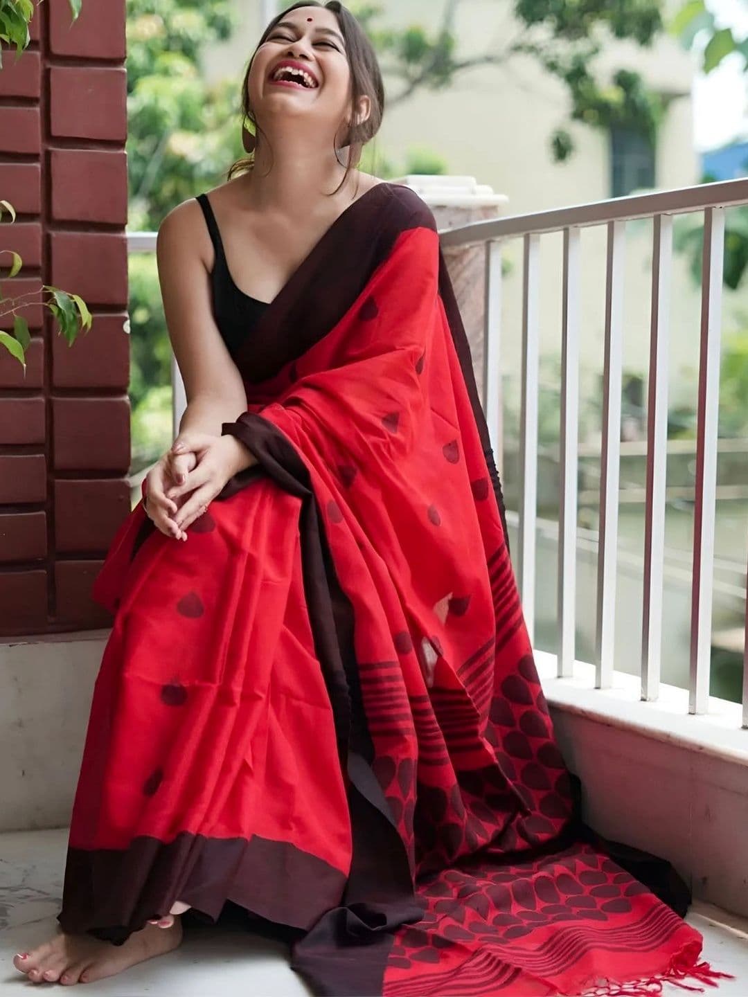 MISS WEARS Paisley Saree thumbnail 7