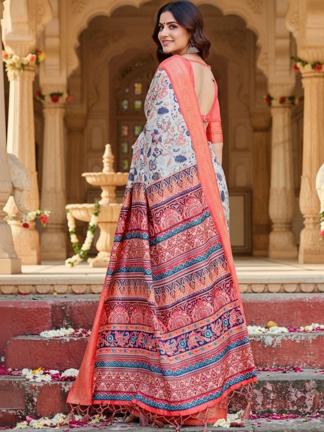 Mitera Floral Silk Blend Designer Saree thumbnail 3